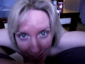 She cleans balls with her tongue - then she gets to work sucking