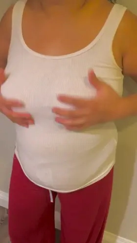 [F] I am so horny and wet while posting this link that you will be stroking looking at me ... Tell me if you did please ...