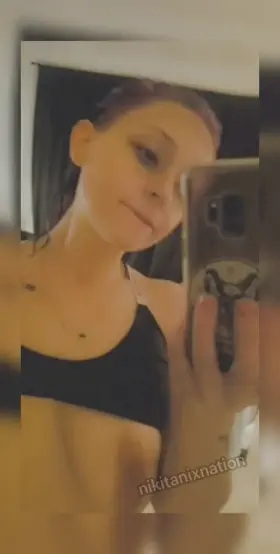 Tiny boobies, thicc booty