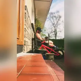 Surprising him outside makes it so much hotter 🥵