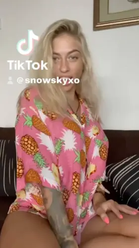 Every time she claps I get boner