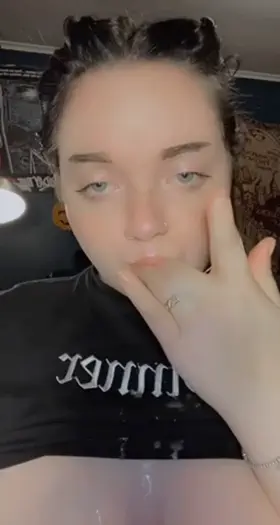 Wanna feed me your cum?