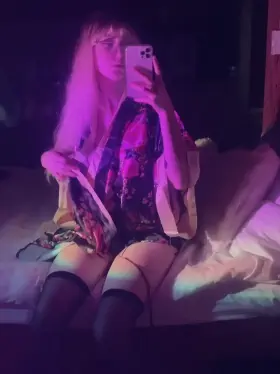 Can I get a kiss on the lips? 🥺