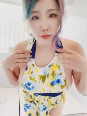 I hope I can please while i’m wearing an apron