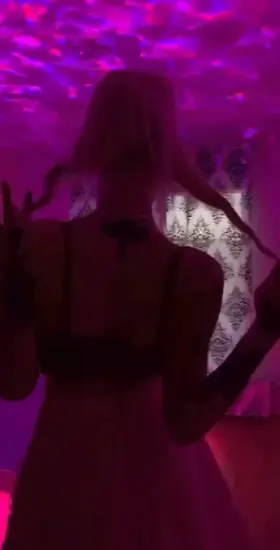 18 Years Old Hot Blonde Babe✌️ More about me: link in my bio❤️❤️❤️