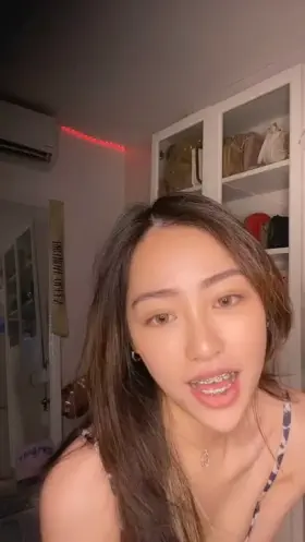 Holy shit. She’s fucking hot 🥵🤩