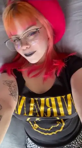 Wanna pass the rest of the day with me in bed?