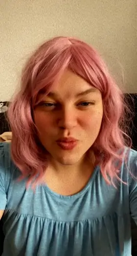 I gotta cute new shirt! 💋