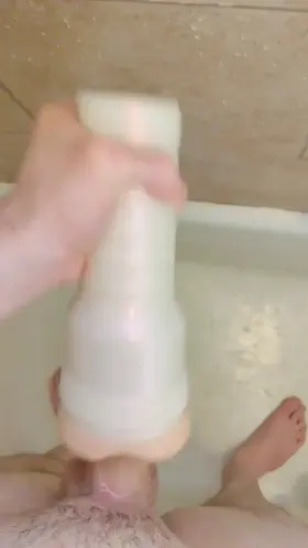 Mostly hands free in the shower