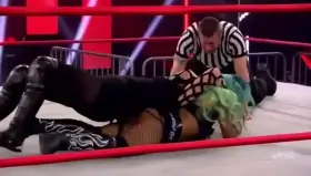 Kiera Hogan's jiggly ass