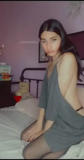 Would you make me worship your cock? or would you worship mine ? ♡♡♡