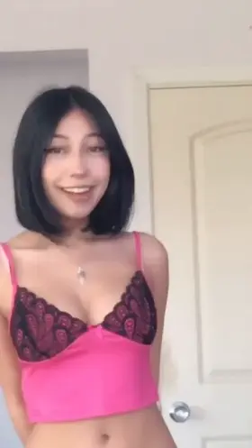 [Reddit] TikTok is the best place when you need some non-nude fap material