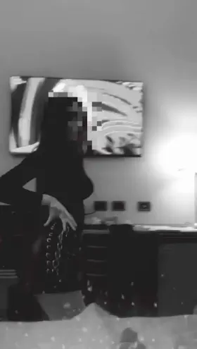 Tease Reverse Cowgirl (15 Sec)