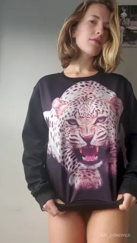 I love how my tummy looks in this one 🥰