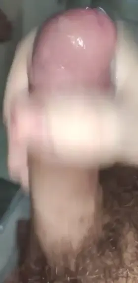 Swirl your tongue around the head like this