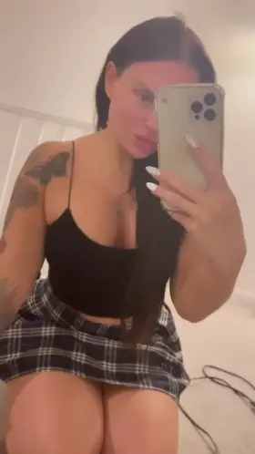 Are Thick Milfs your Type ?