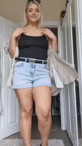 Sometimes the urge just takes me. So I find the best solution is no bra 😜