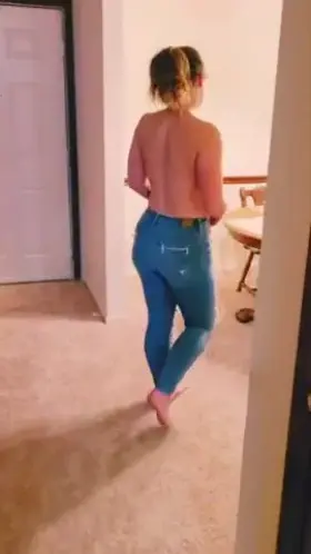 Fuck me right here daddy, please 😈 Top 9.3% 💋 No Subscription 😍 OF in the comments 💞 You won't regret it 😉