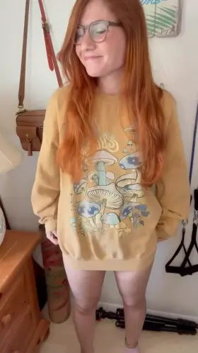 Are you into short and awkward girls? 🤓