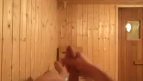 Du erwischst mich in der Sauna. Kommst du rein oder gehst du? (M)