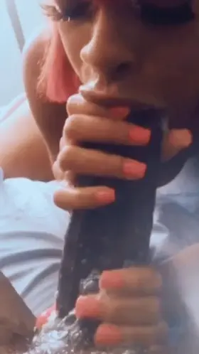 ToppY 💦👄💧👅