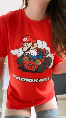 Thick gamer girl tits