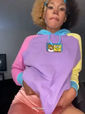 Hope this brightens your morning 😁⛅️ [OC]