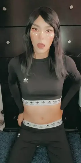 Go on daddy, grab my worthless caged cock. 💕