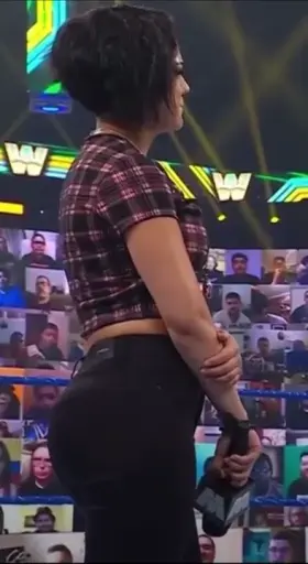 Bayley’s spectacular ass
