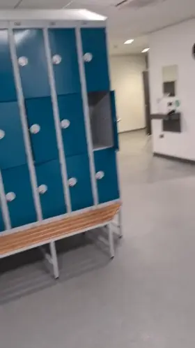 Love these changing rooms! 😋