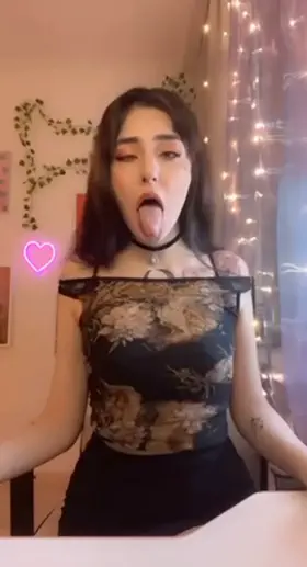 Hey! I'm here again :3