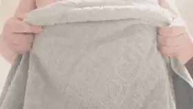 Oh no! My towel is falling! [reveal]