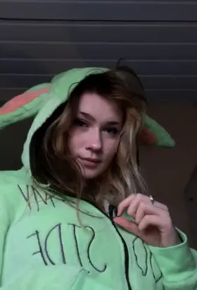 Do you like my onesie? :)