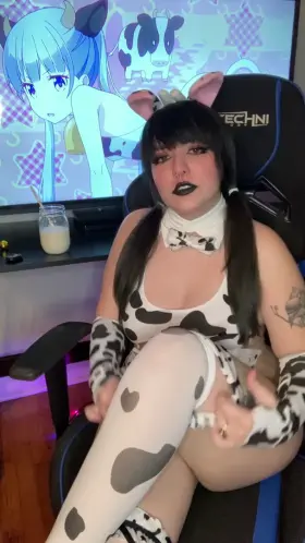 Feet that’ll make you go mooo ❤️