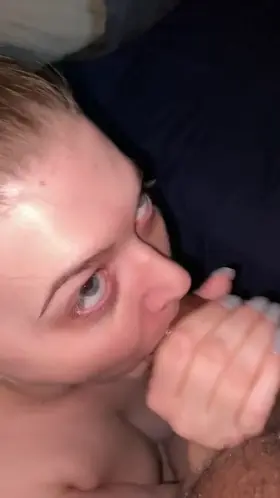 I love giving head (OC)