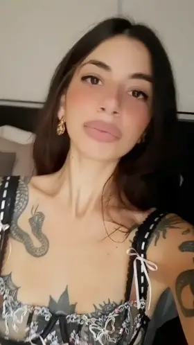 follow for free 😈🥵 petite tattooed babe, now online 🖤 link in comments