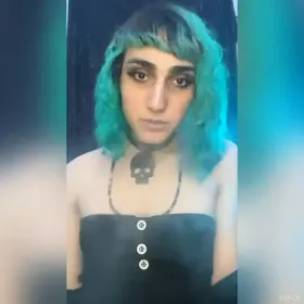 smokin’ in fishnets 💅🏼🥰