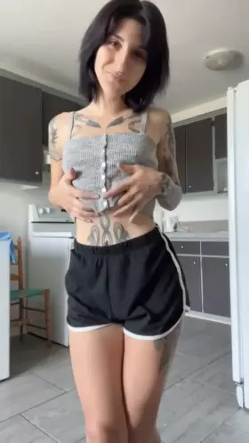 Wanna pick up and pound a 93 lbs tattooed nerd?