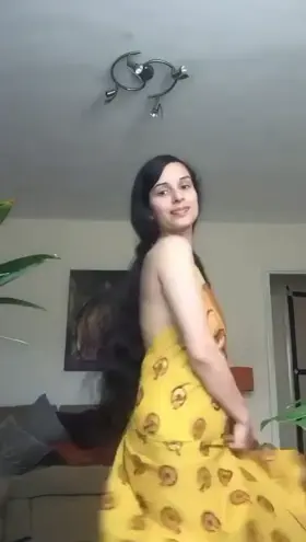 Little striptease for you 💖🦋👅been frisky all day long 🥺