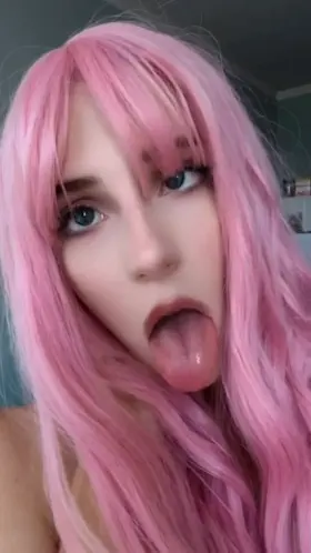 Cum so hard for my pretty little mouth, daddy