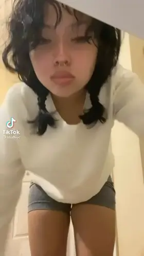 Don’t take your eyes off it 🍑