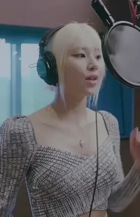 Twice - Chaeyoung Ft Jihyo And Momo