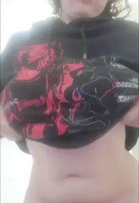 🎶 Choke me like you hate me, but you love me... 🎶 [reveal]