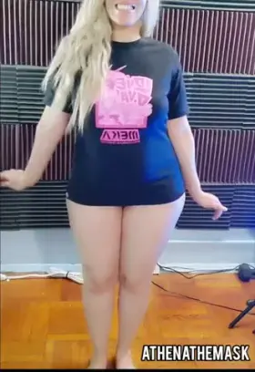 Would you smash a thick gamer girl?