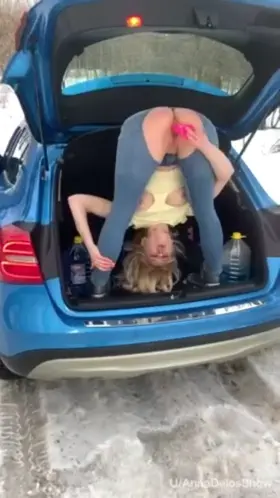 I Love To Masturbate Outdoors On A Roadside Picnic😋