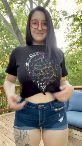 Soooo exhilarating dropping my titties for my neighbor, Brandon hehe 🤭🤫