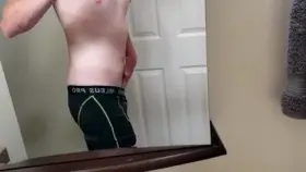 25 [M4MF][M4F] #Philly - 8inches looking for some fun. Couple or single females welcome to message me.