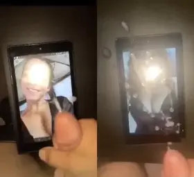 Huge cumtributes, left or right? Kik DCumtributes