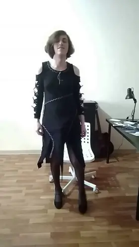 Oops this dress is too tight it seems :D