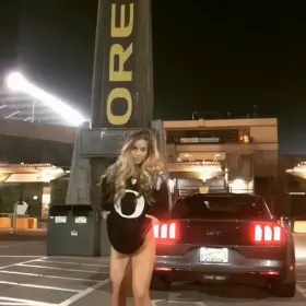 Love the way she shakes